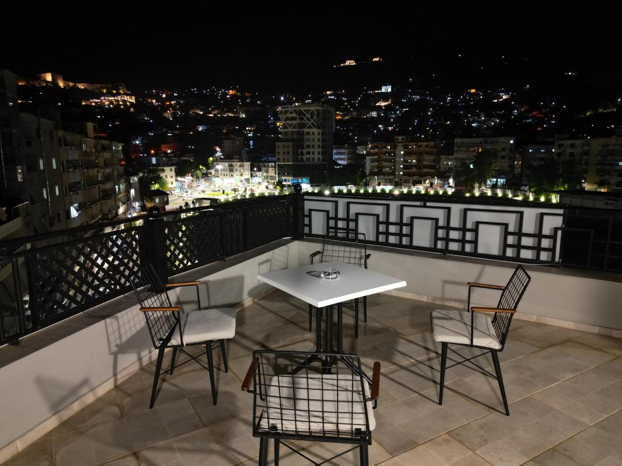 Rs Skendo Apartments Gjirokastra Zewnętrze zdjęcie